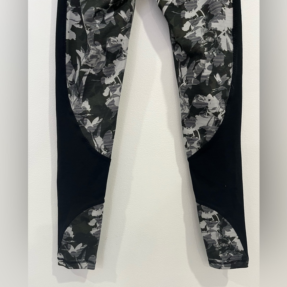 Manduka Floral Leggings Womens XS - Picture 5 of 8